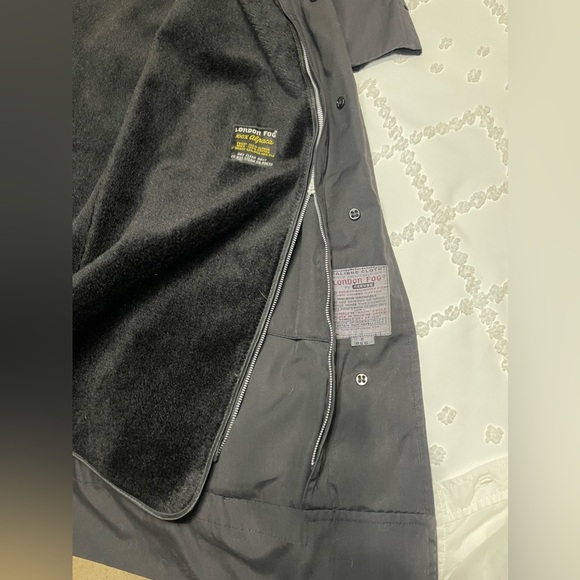 London Fog Trench Coat, with 100% Alpaca - Picture 9 of 11